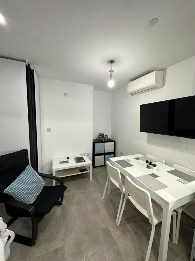 E1 Apartment High Level Sea View 直布罗陀 外观 照片