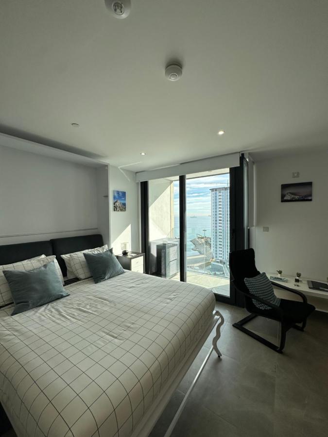E1 Apartment High Level Sea View 直布罗陀 外观 照片
