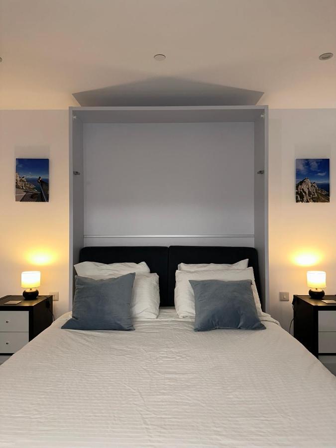 E1 Apartment High Level Sea View 直布罗陀 外观 照片