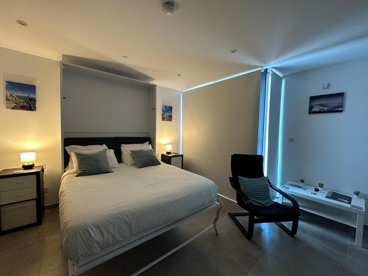 E1 Apartment High Level Sea View 直布罗陀 外观 照片
